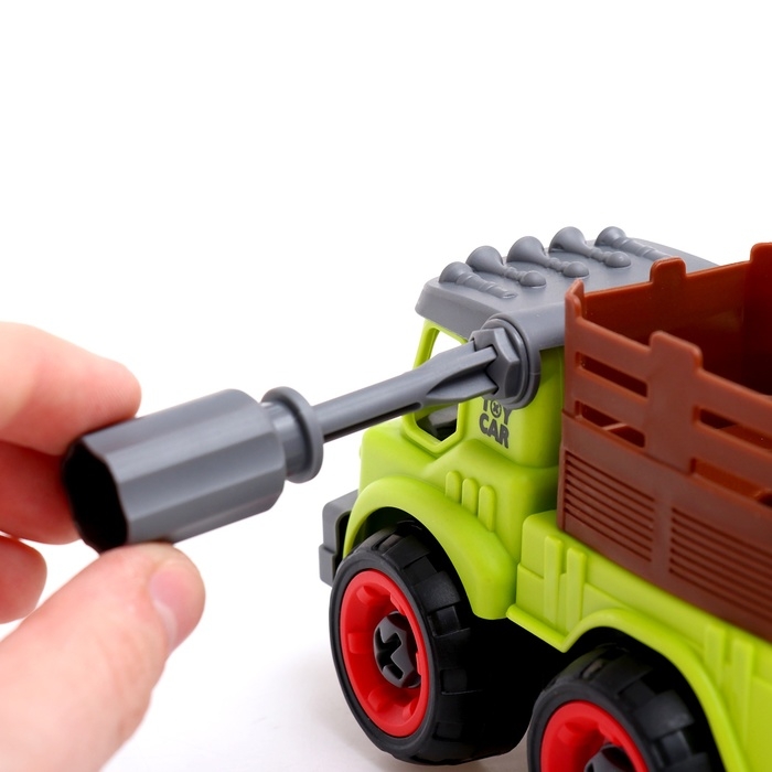 Конструктор винтовой &laquo;Фермерский самосвал&raquo;, с отвёрткой, 28 деталей