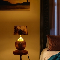 Светильник настольный" Тесла" 1х60Вт, Е27 золотистый 35х35х50 см Светильник настольный" Тесла" 1х60Вт, Е27 золотистый 35х35х50 см