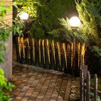 Садовый светильник на солнечной батарее «Колосья» Uniel, LED, IP44, 5 Лм, 750х3600х100 мм, цвет жёлтый Садовый светильник на солнечной батарее «Колосья» Uniel, LED, IP44, 5 Лм, 750х3600х100 мм, цвет жёлтый