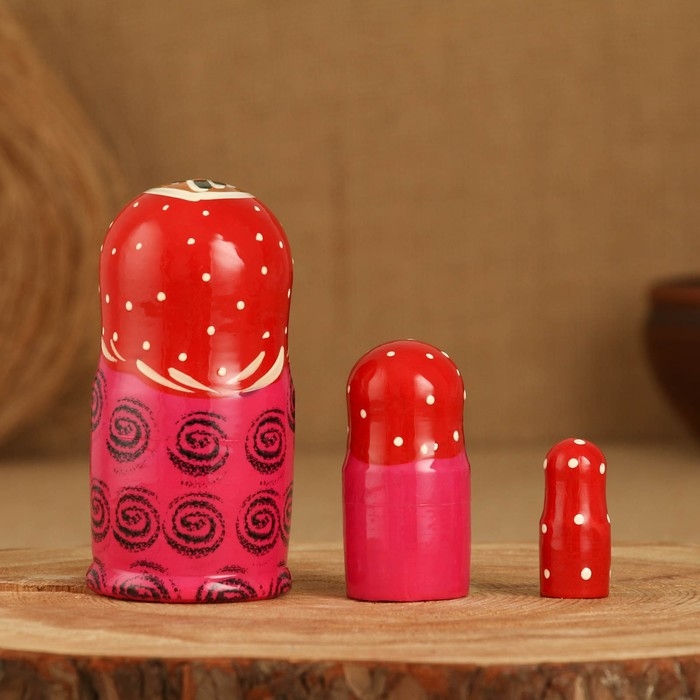 Матрёшка 3-х кукольная Матрёшка 3-х кукольная "Катя" ягоды, 11см, ручная роспись.