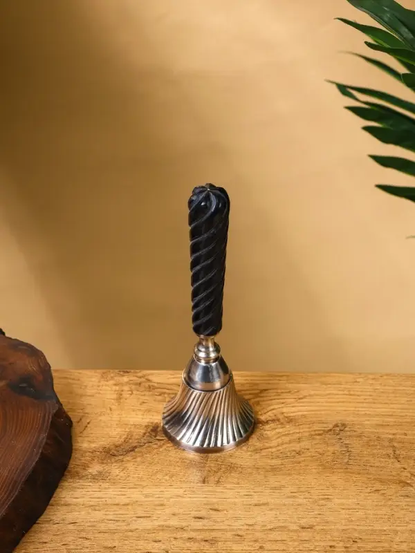 Колокольчик с чёрной ручкой, 18 см, латунь
