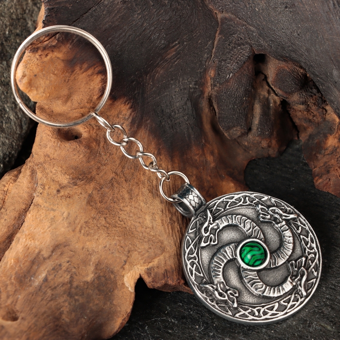 Амулет Амулет "Змеевик" с камнем малахит, 35х43 мм, металлический