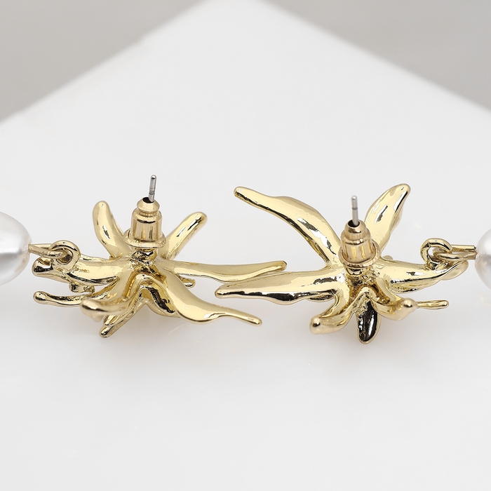 Серьги с жемчугом &laquo;Бусина&raquo; груша с цветком, цвет золото