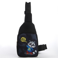 Сумка детская для мальчика через плечо «Енот на скейте» Сумка детская для мальчика через плечо «Енот на скейте»