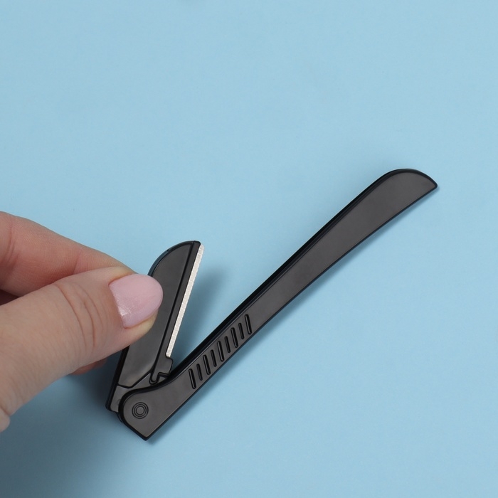 Маникюрный - косметический набор, 3 предмета, цвет чёрный Маникюрный - косметический набор, 3 предмета, цвет чёрный