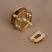 Застёжка для сумки, d = 4 см, цвет золотой Застёжка для сумки, d = 4 см, цвет золотой