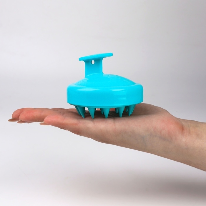 Щётка - массажёр для мытья головы, 8 &times; 8 &times; 6 см, цвет голубой