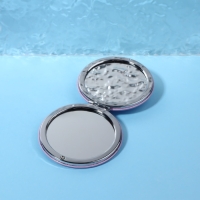 Зеркало складное &laquo;CUTIE&raquo;, d = 7 см, с увеличением, искусственная кожа, цвет сиреневый