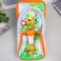 Шезлонг-качалка для новорождённых &laquo;Лесная сказка&raquo;, игровая дуга, съёмные игрушки МИКС