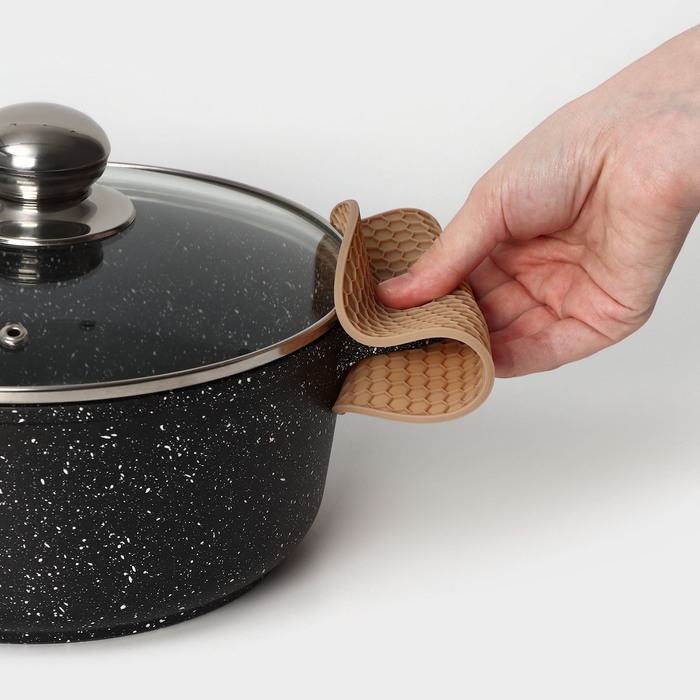 Коврик - подставка под горячее силиконовый, d=140 мм, толщина=3.5 мм, цвет бежевый