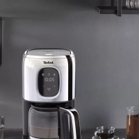 Кофеварка капельная Majestuo CM883D10, серебристый