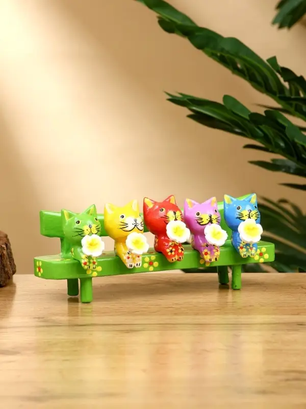 Сувенир "Котята на скамейке" дерево 19х8х6 см, цв. зелёный