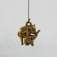 Музыка ветра металл "Слоны и 6 цветных колокольчиков" 55х5х4,2 см Музыка ветра металл "Слоны и 6 цветных колокольчиков" 55х5х4,2 см