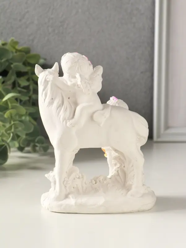 Фигурка гипс &laquo;Ангелочки на коне&raquo;, 13&times;10&times;7 см, белый с росписью