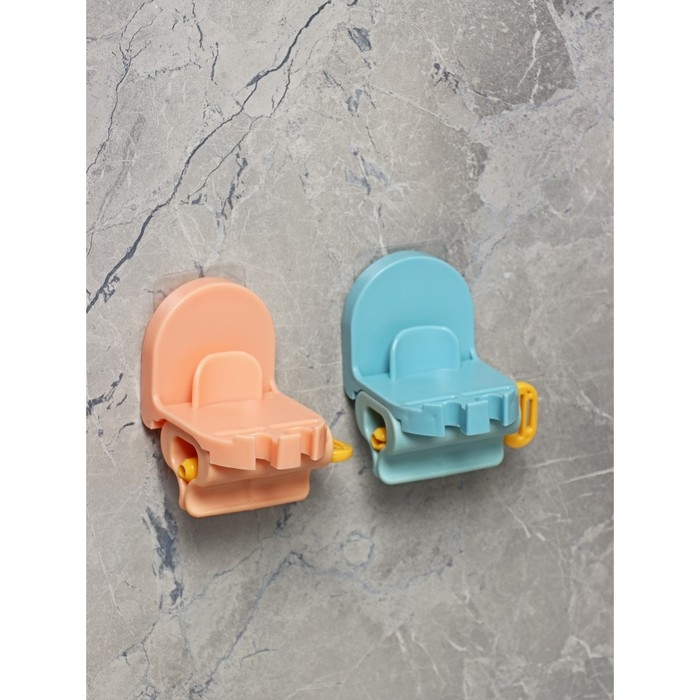 Держатель для зубных щёток с выдавливателем для пасты на липучке, 7&times;5,2&times;8 см, цвет МИКС