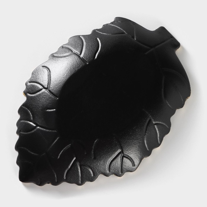 Блюдо для фруктов Доляна &laquo;Золотой лист&raquo;, 26,5&times;18&times;3,5 см, цвет чёрный