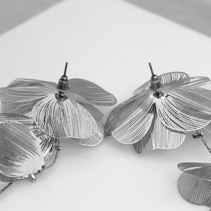 Серьги висячие &laquo;Цветок&raquo; каталея, цвет серебро, 10см