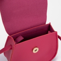 Сумка детская для девочки на магните, цвет малиновый Сумка детская для девочки на магните, цвет малиновый