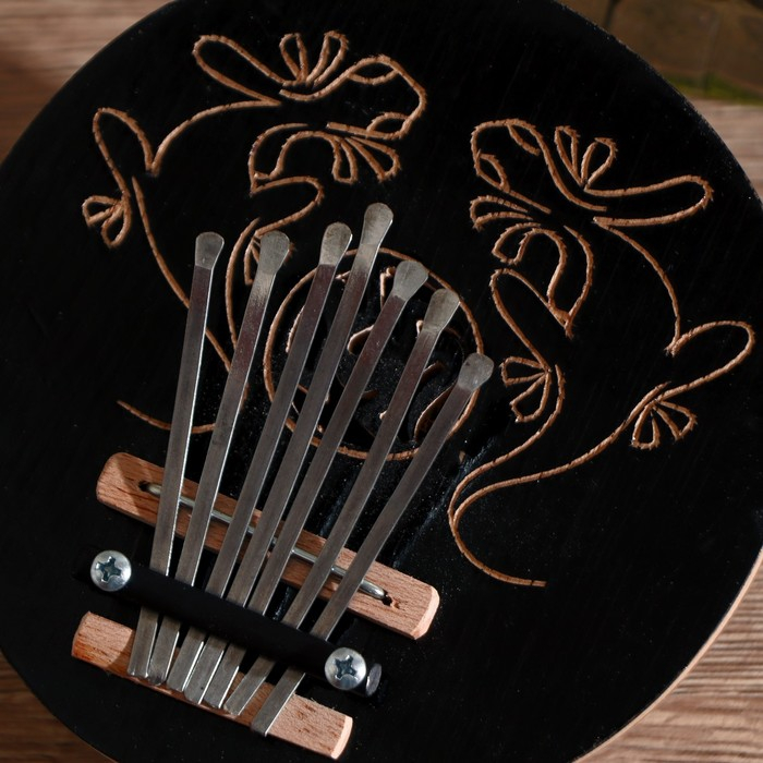 Сувенирный музыкальный инструмент Сувенирный музыкальный инструмент "Калимба узор" круглая 7х14х14 см