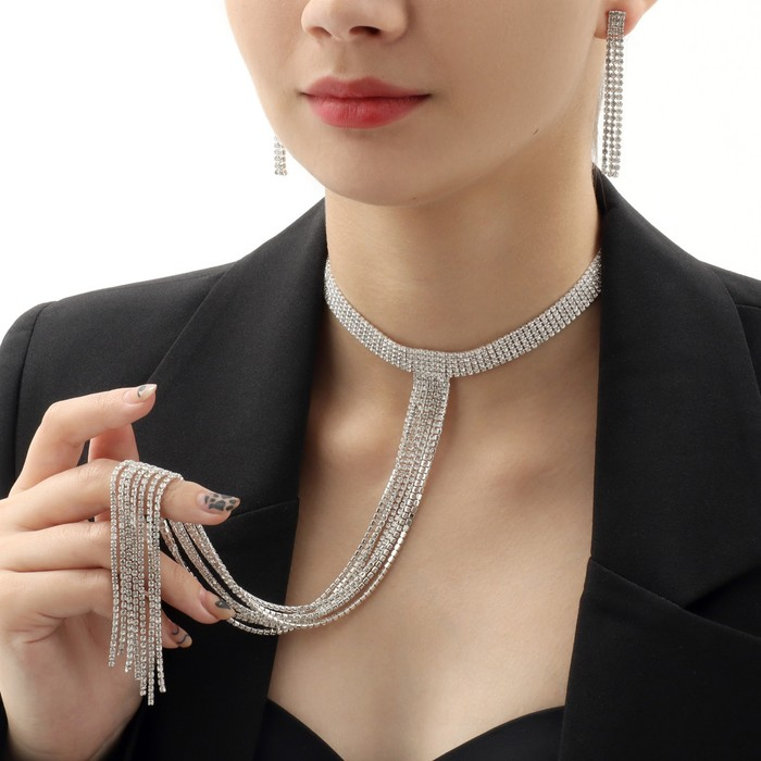 Набор 2 предмета: серьги, колье &laquo;Лёд&raquo; дорожка, цвет белый в серебре, 30 см