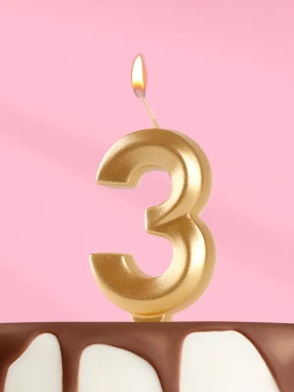 Свеча в торт &laquo;Цифра 3&raquo;, золотая, 6.5 см