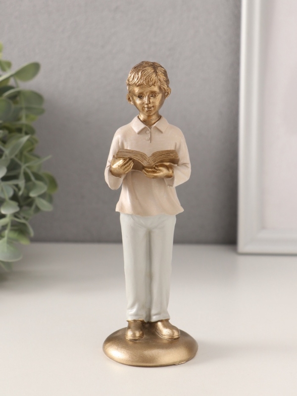 Сувенир полистоун "Мальчишка с книгой" 5,5х5,5х16 см