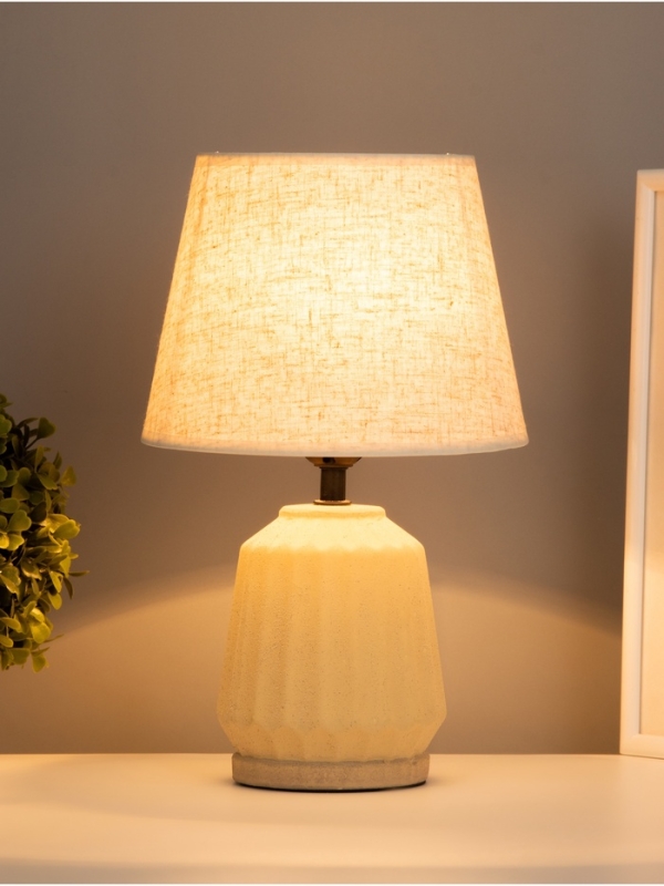 Лампа настольная "Грани" 1х40Вт Е27 бежевый 20х20х31см МОДЕЛЬ: