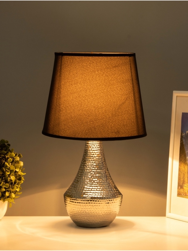 Настольная лампа "Хелена" 1х15Вт Е14 серебро 25х25х39см