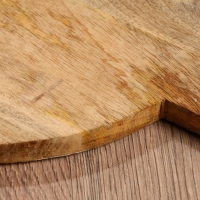 Доска разделочная круглая "Листья" дерево манго 36х28 см