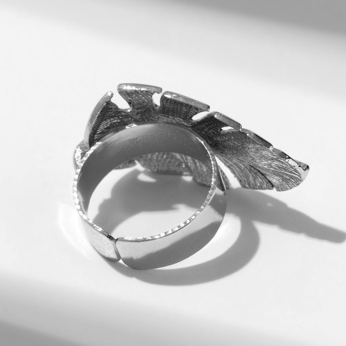 Кольцо &laquo;Лист&raquo; объём, цвет серебро, безразмерное