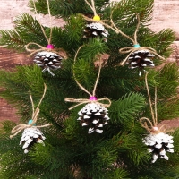 Новогодняя композиция &laquo;Шишки с бусинками&raquo;, набор 6 шт.