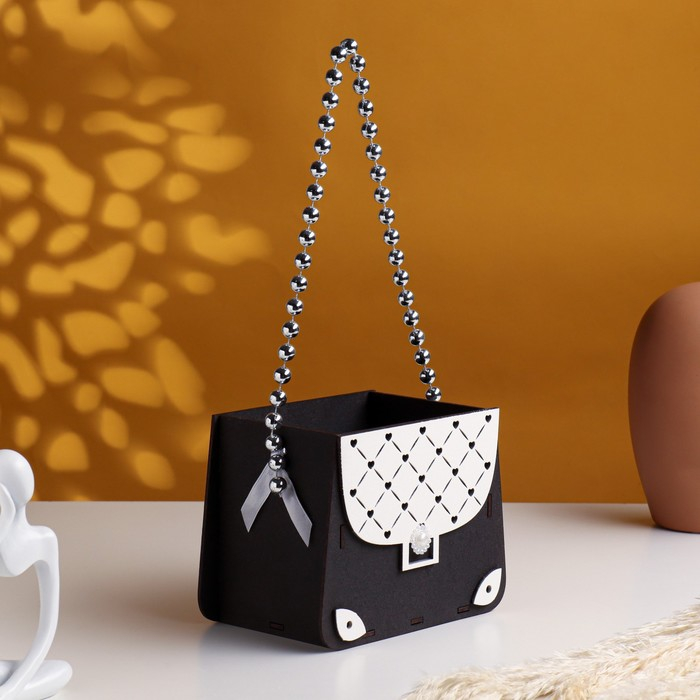 Кашпо деревянное 15,5х10х12 см Кашпо деревянное 15,5х10х12 см "Сумочка", эбеновое дерево-белый