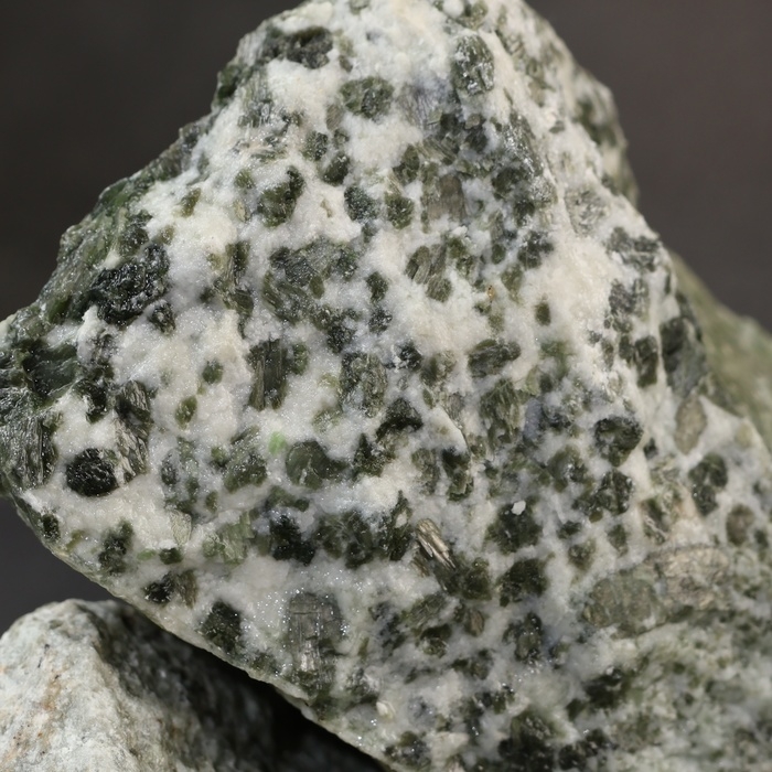 Камень для бани "Жадеит" колотый 20 кг, фракция 70-120 мм