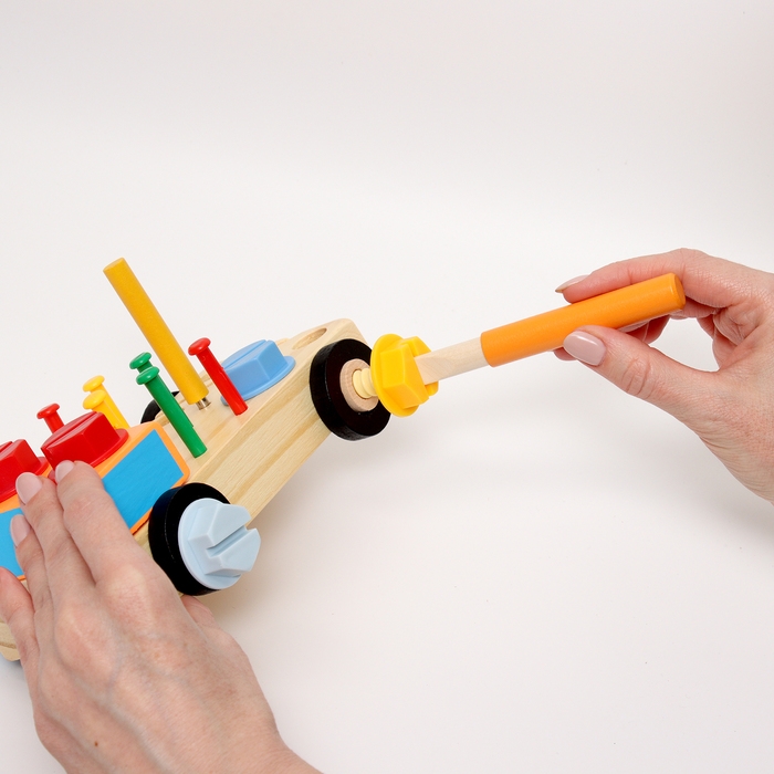 Конструктор &laquo;Машинка&raquo; 13,5 &times; 18 &times; 14 см