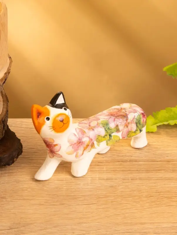 Сувенир &laquo;Котик в цветах&raquo;, 13&times;3&times;9 см, дерево, бело-оранжевый