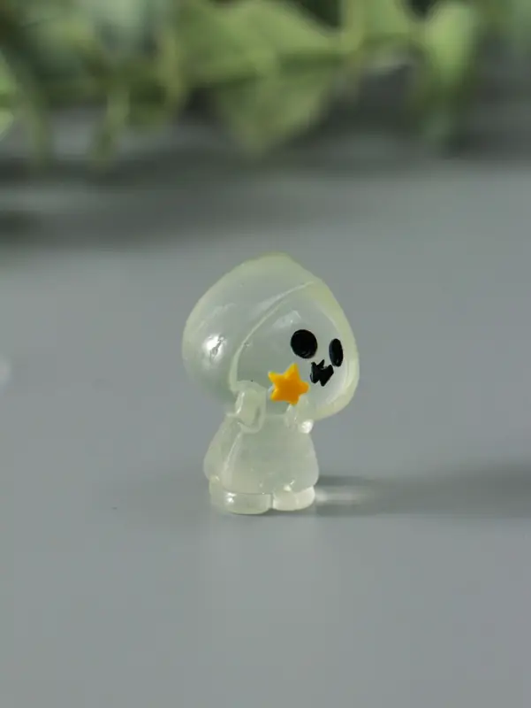 Сувенир эпоксидная смола флюоресцентный "Приведения" набор 6 шт 5х5х3,5 см