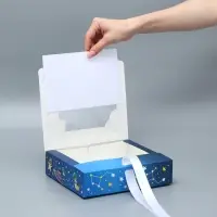 Коробка подарочная складная с пластиковым окном, упаковка, &laquo;Космос&raquo;, 20 х 18 х 5 см