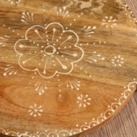 Доска разделочная круглая "Пряник" дерево манго 36х28 см