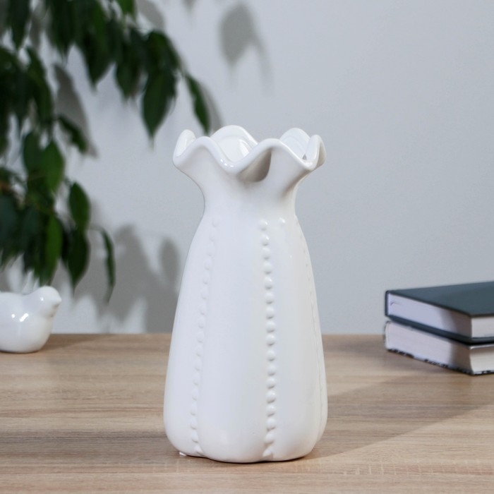 Керамическая ваза для цветов, сухоцветов &laquo;Аэлита&raquo;, настольная, 22 см, белый