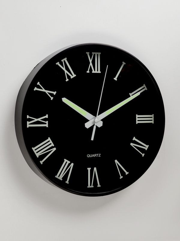 Часы настенные интерьерные &laquo;Классика&raquo;, плавный ход, светящиеся, d-25 см