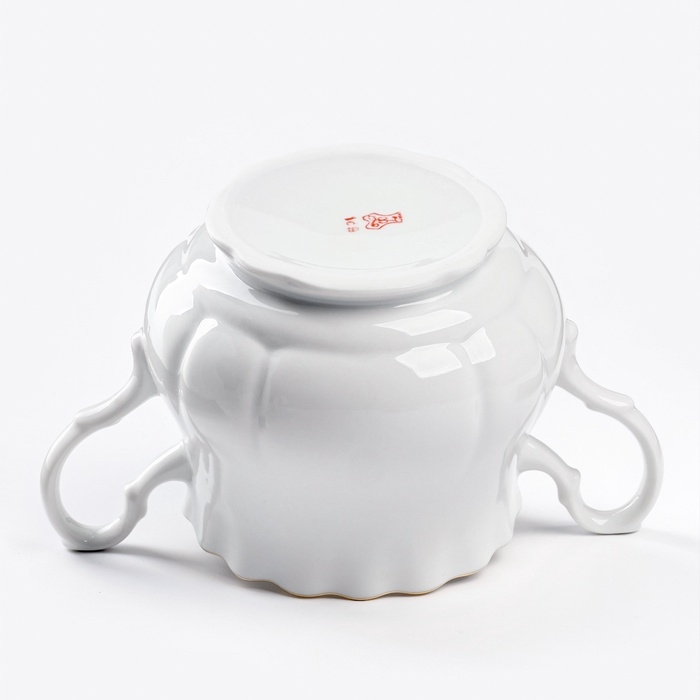 Сахарница фарфоровая с крышкой, 550 мл, цвет белый