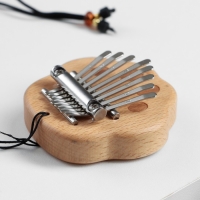 Калимба "Лапка" Music Life, 8 язычков, 7 х 5 х 1,8 см, дерево Калимба "Лапка" Music Life, 8 язычков, 7 х 5 х 1,8 см, дерево