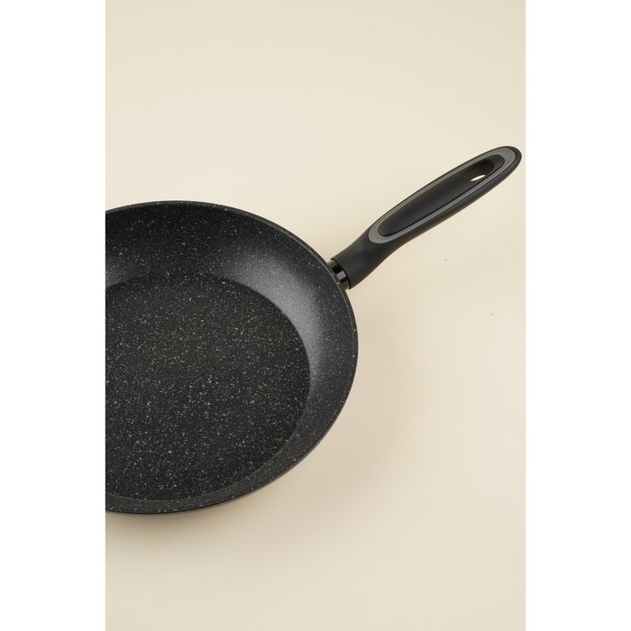 Сковорода алюминиевая с антипригарным покрытием SL Home, d=28, h=5 см, индукция, цвет чёрный Сковорода алюминиевая с антипригарным покрытием SL Home, d=28, h=5 см, индукция, цвет чёрный