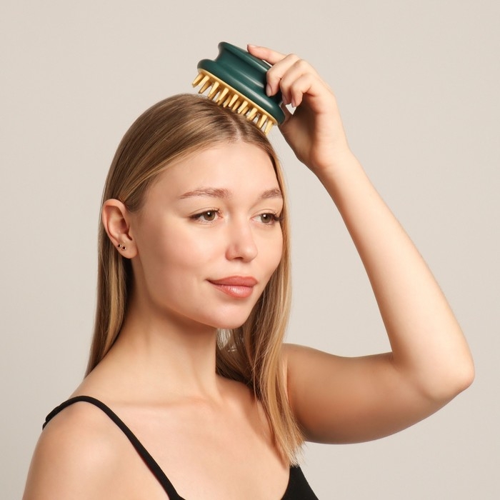 Щётка - массажёр для мытья головы, 10 &times; 6 &times; 6,2 см, в блистере, цвет МИКС