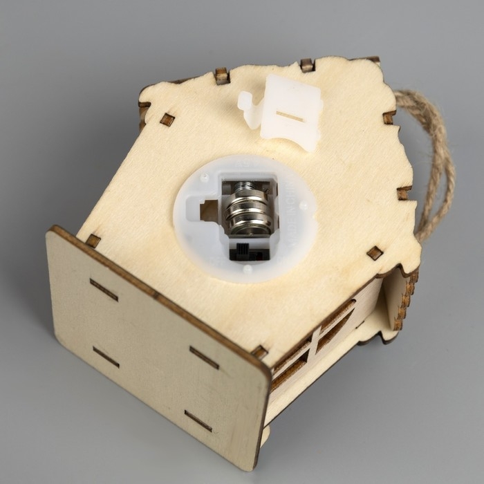 Ёлочная игрушка &laquo;Избушка Санты&raquo;, от батареек, свечение тёплое белое