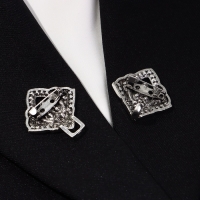 Зажим для кардигана &laquo;Пики&raquo;, цвет серый в чернёном серебре