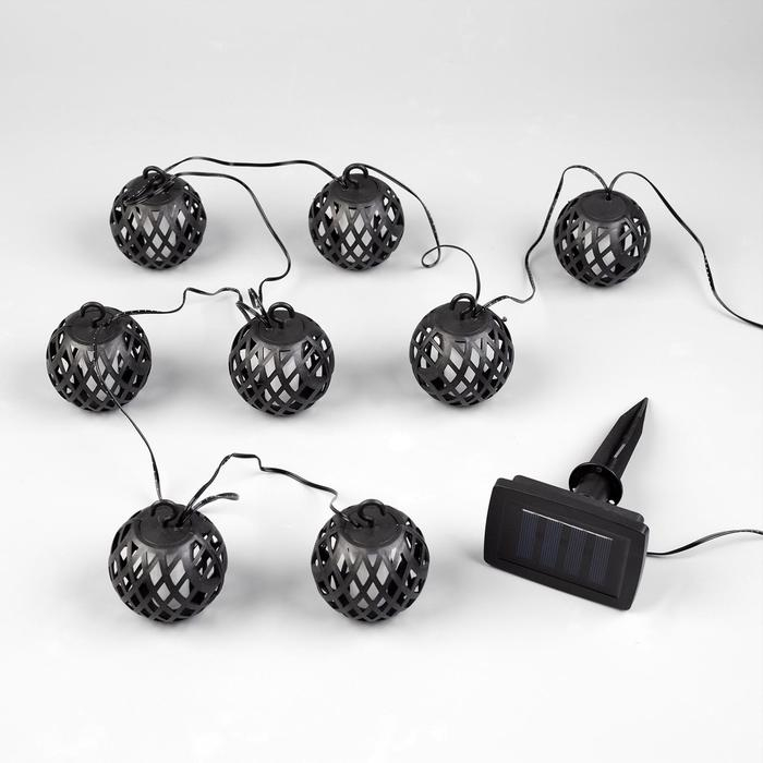 Гирлянда Uniel «Нить» 2.1 м с насадками «Огненные шары», IP44, тёмная нить, 80 LED, эффект пламени, 1 режим, солнечная батарея Гирлянда Uniel «Нить» 2.1 м с насадками «Огненные шары», IP44, тёмная нить, 80 LED, эффект пламени, 1 режим, солнечная батарея