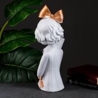 Ваза-подставка к бижутерии "Девушка с букетом" белая с золотом, 0,02 л Ваза-подставка к бижутерии "Девушка с букетом" белая с золотом, 0,02 л