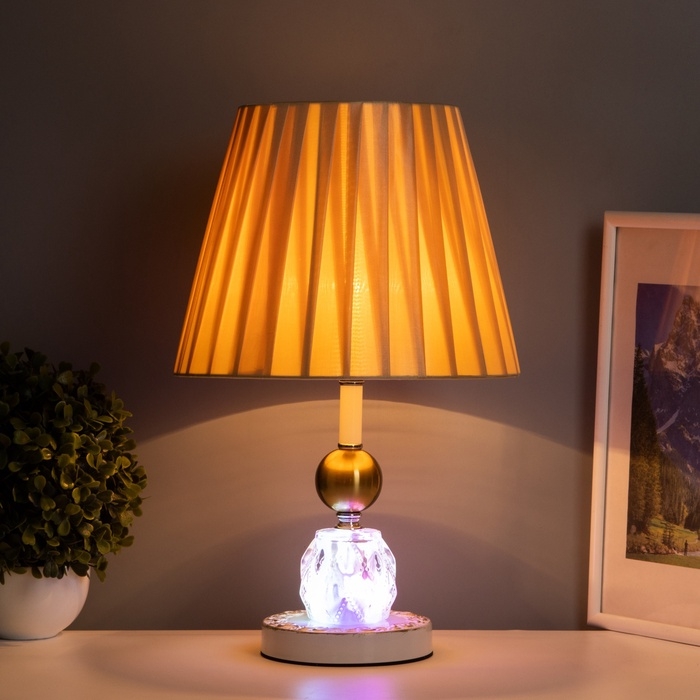 Лампа настольная "Курс" 1х40Вт Е27+подсветка LED 5Вт золото 25х25х40см