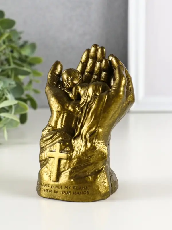 Фигура гипс "Младенец в руках Бога" 11х8 см, латунь